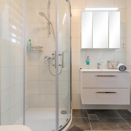 Matea ביוגראד נה מורו