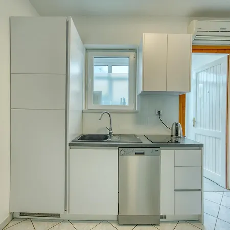 Matea ביוגראד נה מורו